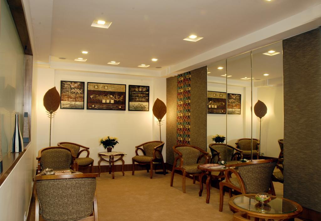 The Fern Residency, Subhash Bridge, Ahmedabad Hotel Restaurant foto